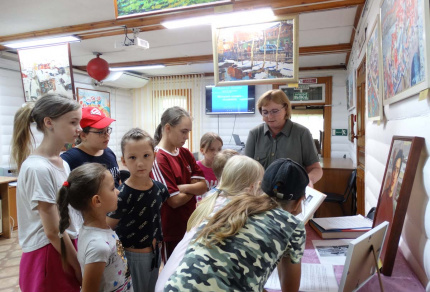Выставка «Мир Андрея Поздеева»