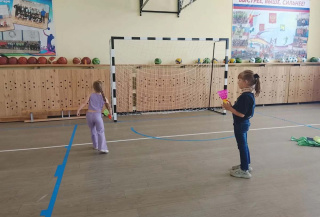 Зарядка со стражами порядка